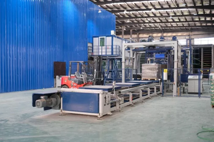 Máquina pavimentadora entrelazada completamente automática para la fabricación inteligente de bloques de hormigón